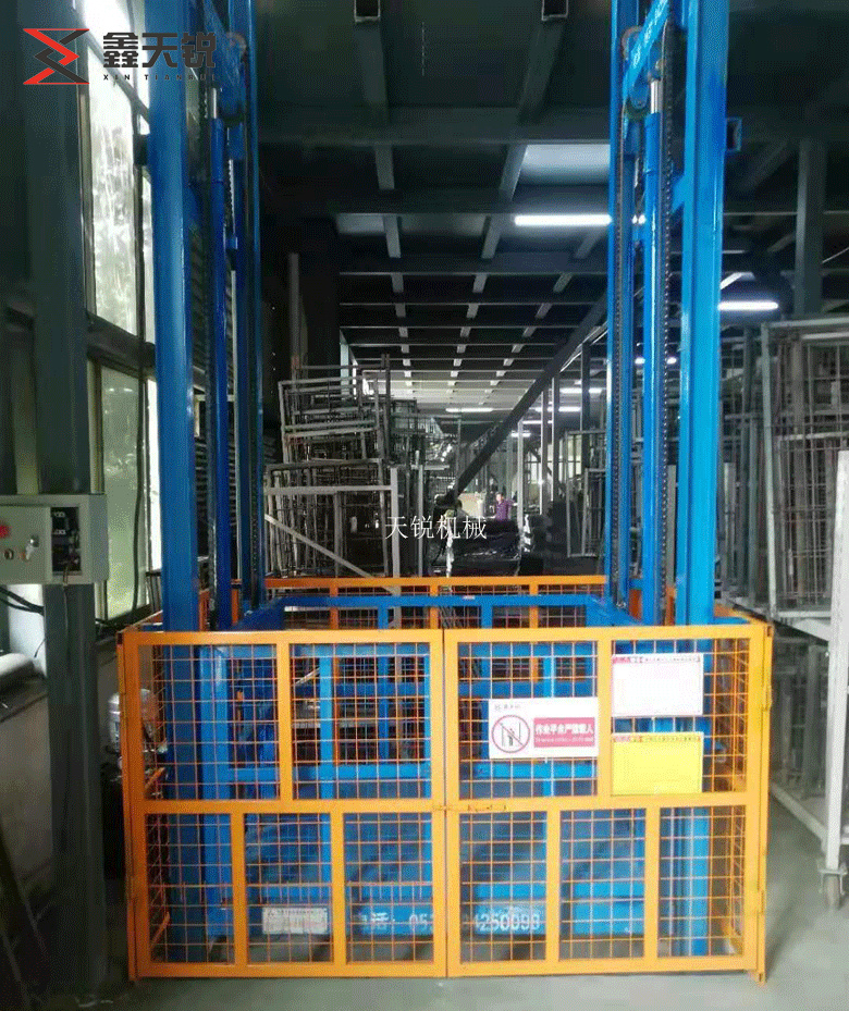 工（gōng）廠升降貨梯
